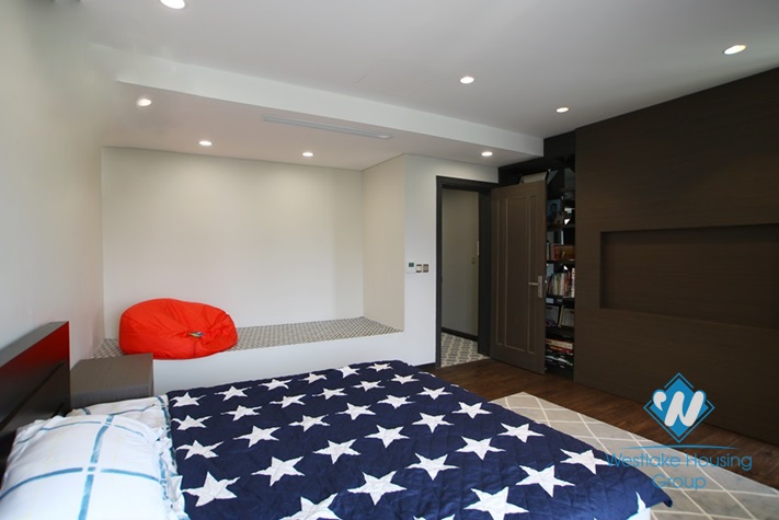 Beautiful villa for rent in Vinhomes Riverside, Hanoi